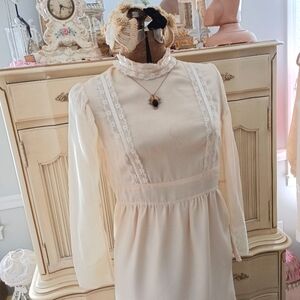 VINTAGE 1970S "PEGGY BAXTER" VICTORIAN,  GUNNE STYLE MAXIE DRESS!